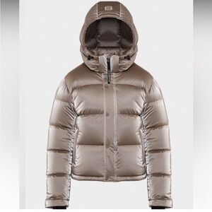 Aritzia The Super Puff Shorty - Liquid Shine